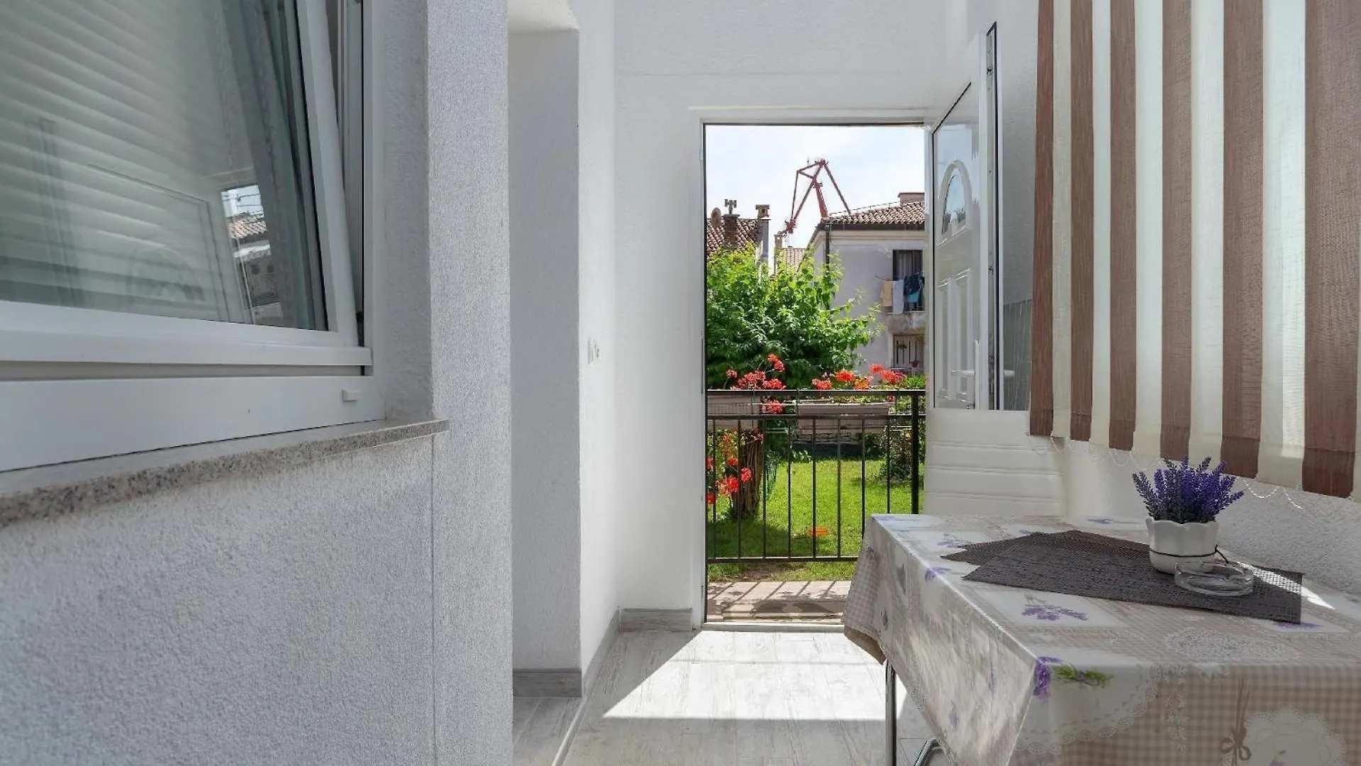 Ferienwohnung Fuer 2 Personen Ca 28 Qm In Pula, Istrien Istrische Riviera Croatia