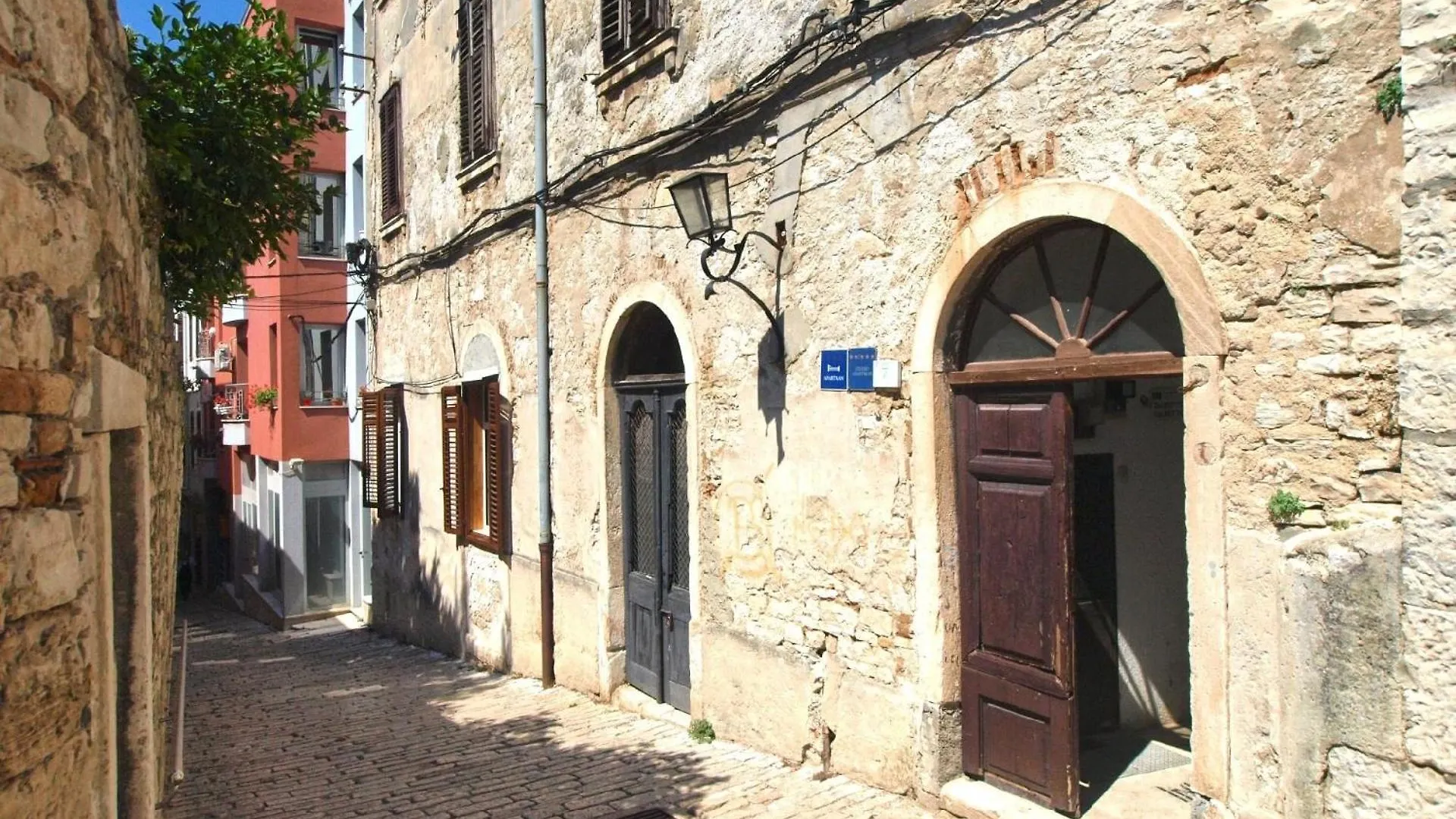 Apartment Ferienwohnung Fuer 2 Personen Ca 28 Qm In Pula, Istrien Istrische Riviera
