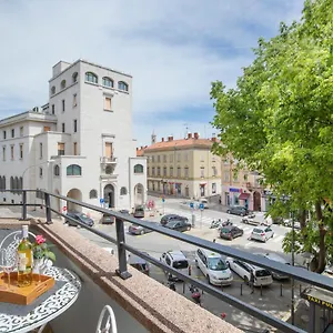 Polai Center Pola